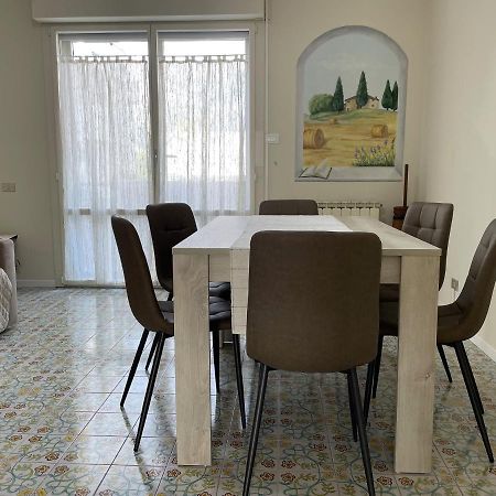 Stefano'S Guests House: 2 Bedrooms & Parking In В'яреджо Екстер'єр фото